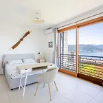 Relaxing Oasis With Private Pool & View 펜션 바메노