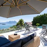 Relaxing Oasis With Private Pool & View