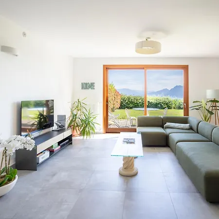 Relaxing Oasis With Private Pool & View 펜션