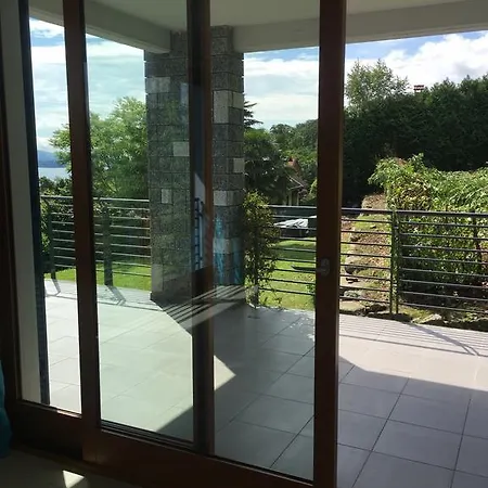 Armonie Del - Lakeview Retreat With Private Garden, Pool & Jacuzzi Holiday home *