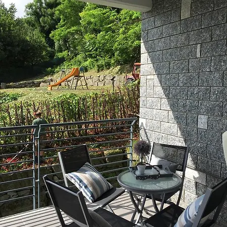 Armonie Del - Lakeview Retreat With Private Garden, Pool & Jacuzzi Holiday home
