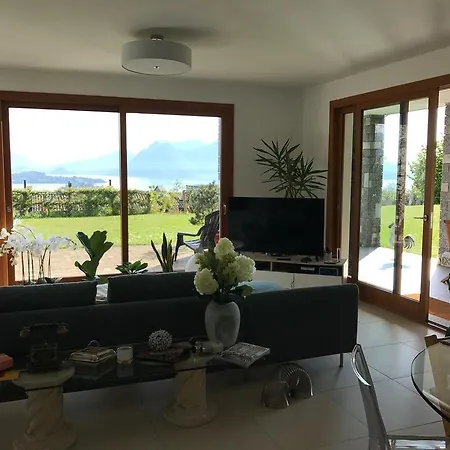 Armonie Del - Lakeview Retreat With Private Garden, Pool & Jacuzzi *