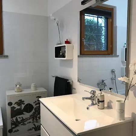 Holiday home Armonie Del - Lakeview Retreat With Private Garden, Pool & Jacuzzi
